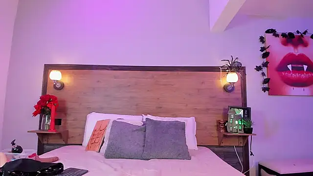 EmmaBakeer online show from October 20, 2025, 10:59 am