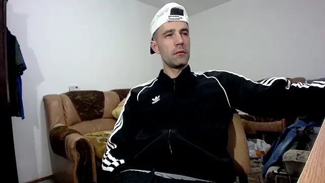 I like older menn online show from February 14, 2026, 5:48 am