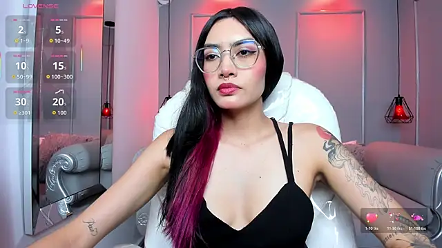 AzuraKindong online show from December 22, 2025, 7:22 pm