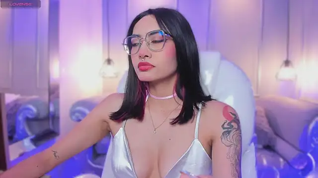 AzuraKindong online show from March 6, 2026, 7:32 pm