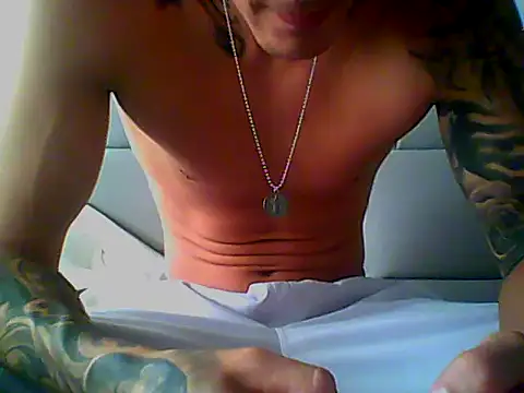 Snapshot of Skater29xx2 chatting on January 27, 2025, 5:15 pm Skater29xx2 online show from January 27, 2025, 5:15 pm