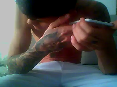 Snapshot of Skater29xx2 chatting on January 27, 2025, 8:17 pm Skater29xx2 online show from January 27, 2025, 8:17 pm