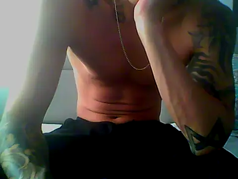 Snapshot of Skater29xx2 chatting on February 3, 2025, 4:10 pm Skater29xx2 online show from February 3, 2025, 4:10 pm