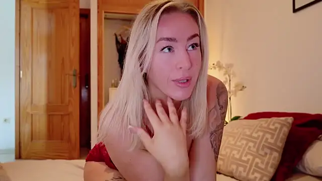 Snapshot of ChristyAdair chatting on December 13, 2024, 8:41 am ChristyAdair online show from December 13, 2024, 8:41 am