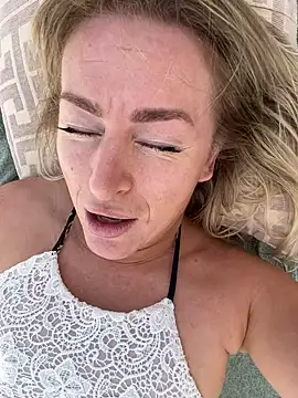 Snapshot of ChristyAdair chatting on March 9, 2025, 11:36 am ChristyAdair online show from March 9, 2025, 11:36 am