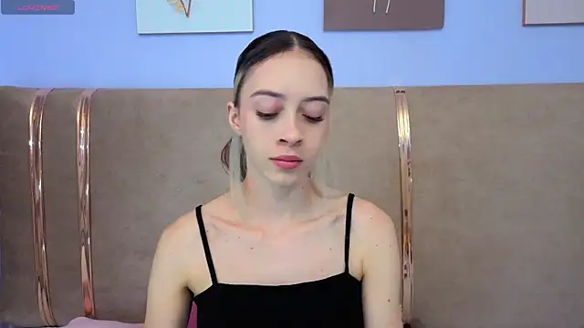 Snapshot of sophiia_grey_1 chatting on September 22, 2025, 8:55 pm sophiia grey 1 online show from September 22, 2025, 8:55 pm
