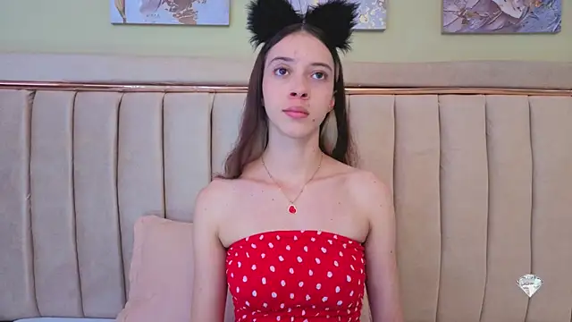 Snapshot of sophiia_grey_1 chatting on October 31, 2025, 8:32 pm sophiia grey 1 online show from October 31, 2025, 8:32 pm