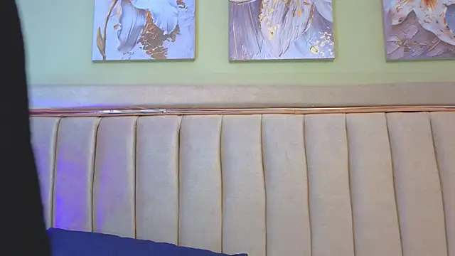 Snapshot of sophiia_grey_1 chatting on November 7, 2025, 11:16 pm sophiia grey 1 online show from November 7, 2025, 11:16 pm