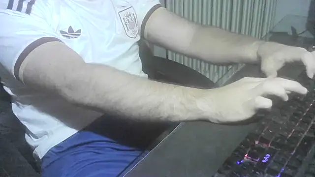jorge2002- online show from June 25, 2026, 11:20 pm
