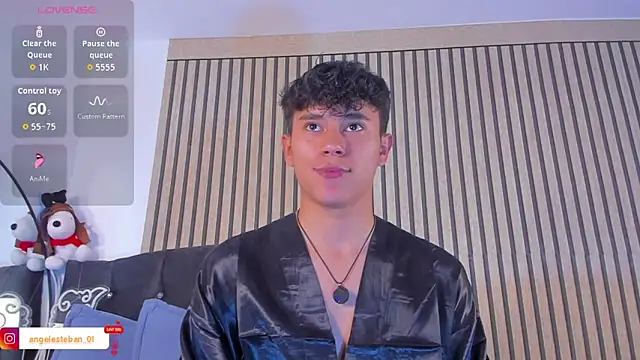 Angel esteban fx online show from March 11, 2026, 7:53 pm