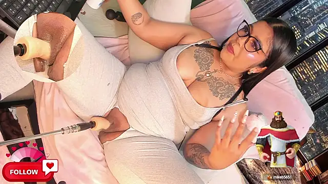 shayna manson  online show from March 8, 2025, 5:17 am