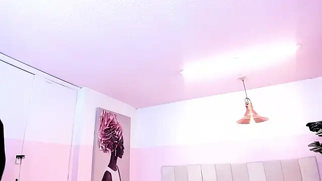 Red lady online show from January 14, 2025, 6:45 am