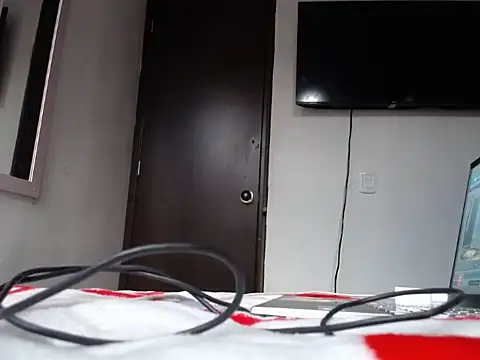 Laura martin  online show from March 19, 2026, 10:58 pm