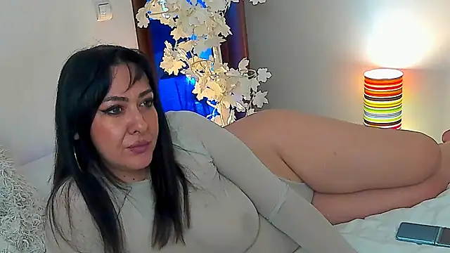 Snapshot of GracyJee chatting on March 13, 2025, 11:19 am GracyJee online show from March 13, 2025, 11:19 am