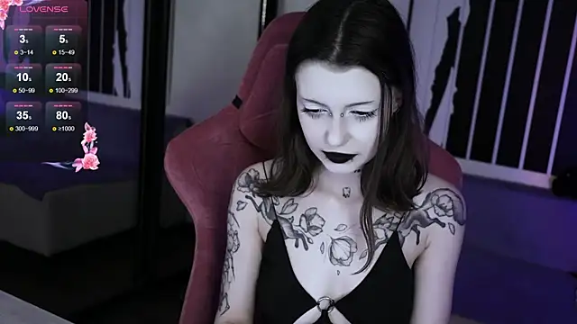 Snapshot of prettybones chatting on October 21, 2025, 10:32 pm prettybones online show from October 21, 2025, 10:32 pm