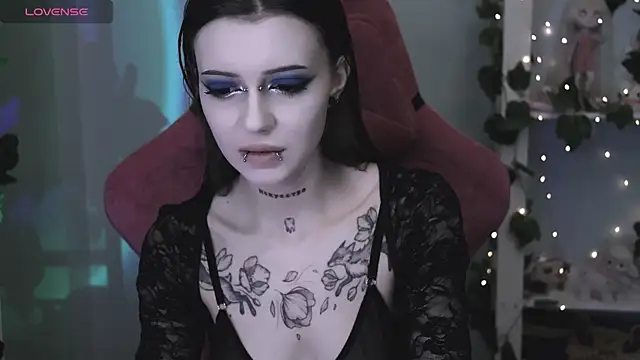 prettybones online show from April 9, 2026, 1:38 am