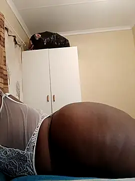 Snapshot of curvybigAssxx chatting on September 12, 2025, 2:11 am curvybigAssxx online show from September 12, 2025, 2:11 am