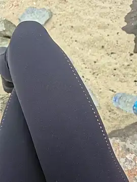 Snapshot of SexyErola27 chatting on November 3, 2025, 10:49 am SexyErola27 online show from November 3, 2025, 10:49 am