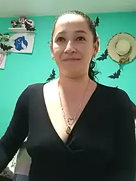 Snapshot of emilypoppy3 chatting on December 4, 2024, 3:26 am emilypoppy3 online show from December 4, 2024, 3:26 am