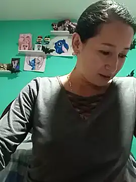 Snapshot of emilypoppy3 chatting on December 12, 2024, 2:44 pm emilypoppy3 online show from December 12, 2024, 2:44 pm