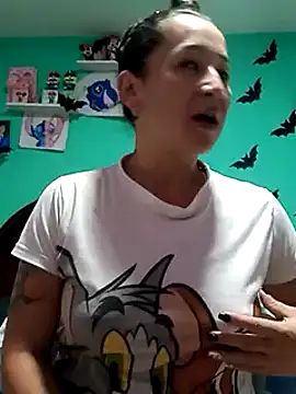 Snapshot of emilypoppy3 chatting on December 17, 2024, 6:53 pm emilypoppy3 online show from December 17, 2024, 6:53 pm