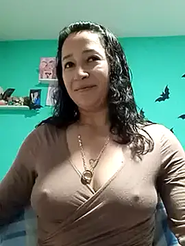 Snapshot of emilypoppy3 chatting on December 18, 2024, 1:34 pm emilypoppy3 online show from December 18, 2024, 1:34 pm