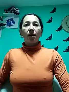 Snapshot of emilypoppy3 chatting on January 8, 2025, 1:21 am emilypoppy3 online show from January 8, 2025, 1:21 am