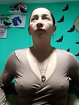 Snapshot of emilypoppy3 chatting on January 9, 2025, 2:18 pm emilypoppy3 online show from January 9, 2025, 2:18 pm