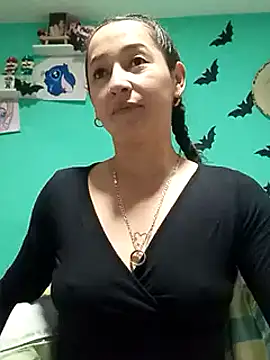 Snapshot of emilypoppy3 chatting on February 13, 2025, 1:48 pm emilypoppy3 online show from February 13, 2025, 1:48 pm