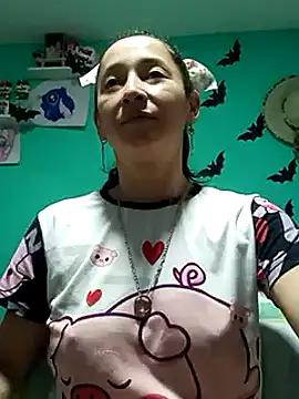 Snapshot of emilypoppy3 chatting on February 17, 2025, 1:10 pm emilypoppy3 online show from February 17, 2025, 1:10 pm