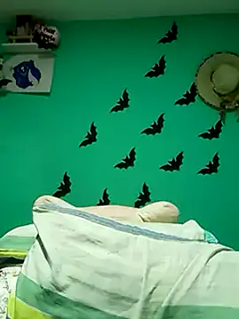 Snapshot of emilypoppy3 chatting on February 22, 2025, 12:27 am emilypoppy3 online show from February 22, 2025, 12:27 am