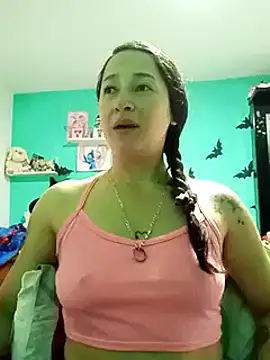 Snapshot of emilypoppy3 chatting on March 6, 2025, 1:35 pm emilypoppy3 online show from March 6, 2025, 1:35 pm