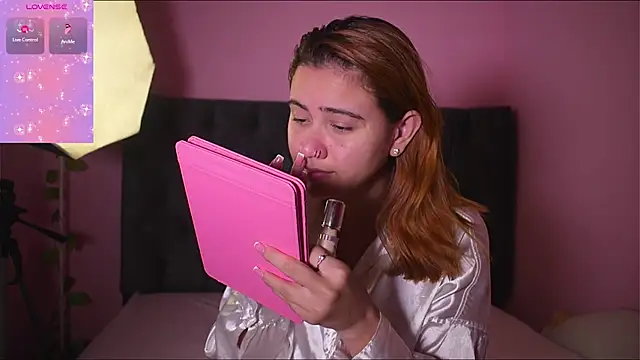 Snapshot of IsabellaFerreiraa chatting on March 21, 2025, 11:22 am IsabellaFerreiraa online show from March 21, 2025, 11:22 am