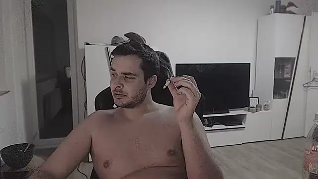 SharkLuigi online show from January 9, 2026, 8:43 pm