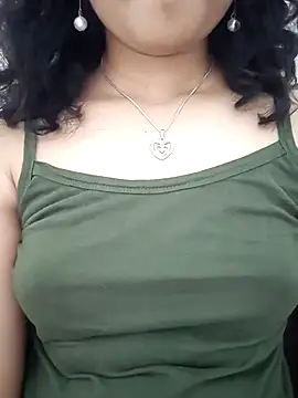 Snapshot of Angleannie chatting on October 3, 2025, 1:41 pm Angleannie online show from October 3, 2025, 1:41 pm