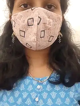 Snapshot of Angleannie chatting on October 28, 2025, 2:20 pm Angleannie online show from October 28, 2025, 2:20 pm