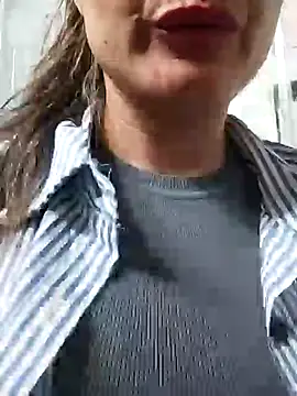 Snapshot of sweetfantasyy69 chatting on December 17, 2024, 3:28 pm sweetfantasyy69 online show from December 17, 2024, 3:28 pm