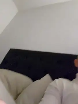 Guitccch online show from November 27, 2025, 12:02 am