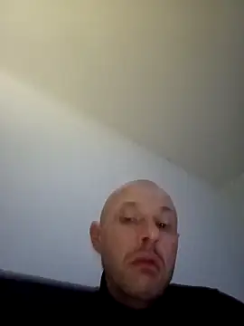 Guitccch online show from April 9, 2026, 8:20 am