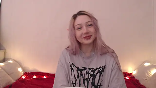 Snapshot of Emily_hardcore chatting on February 1, 2026, 9:13 pm Emily hardcore online show from February 1, 2026, 9:13 pm