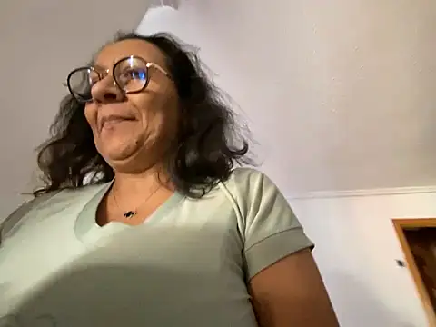 sweeviolet online show from January 30, 2025, 11:22 am