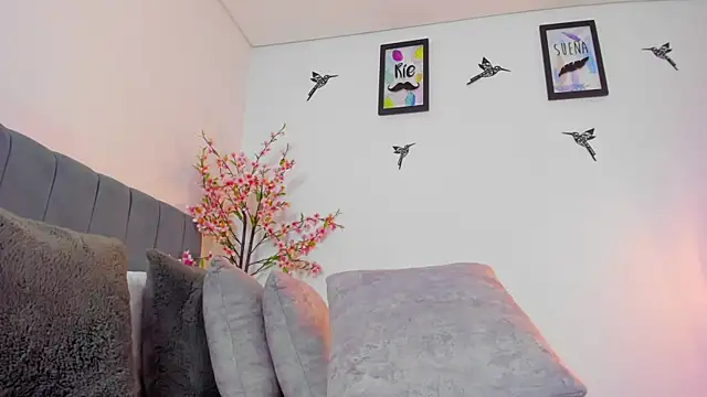 im sarah34 online show from December 29, 2024, 5:21 am