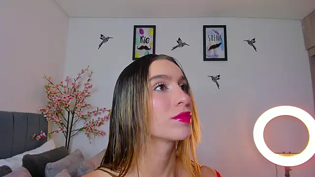 im sarah34 online show from January 4, 2025, 2:46 pm