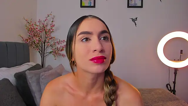 im sarah34 online show from February 13, 2025, 6:30 am