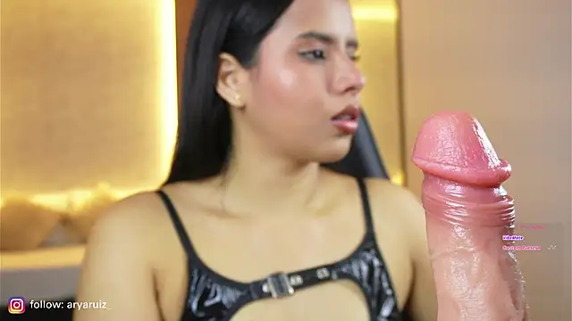 arya ruizz online show from October 25, 2025, 1:51 pm