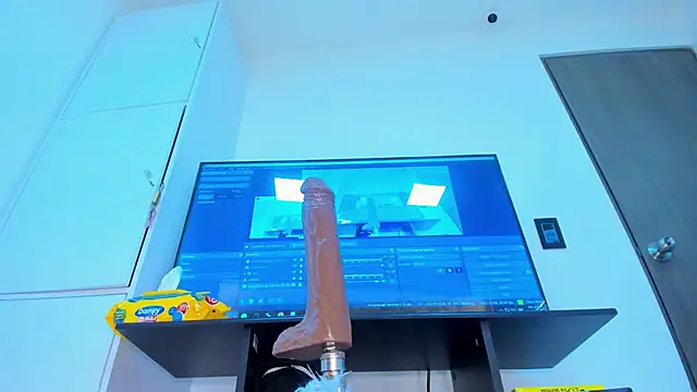 Isa  Blanc online show from February 26, 2025, 9:53 am