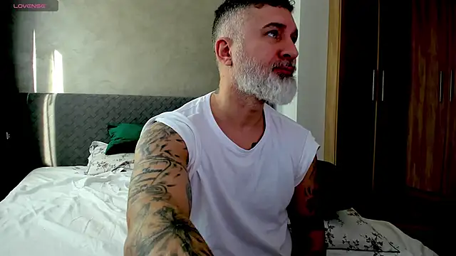 Snapshot of BlowMyXXL chatting on March 20, 2025, 6:08 am BlowMyXXL online show from March 20, 2025, 6:08 am