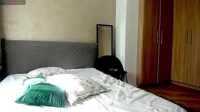 Snapshot of BlowMyXXL chatting on March 20, 2025, 11:38 am BlowMyXXL online show from March 20, 2025, 11:38 am