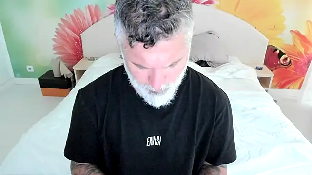 BlowMyXXL online show from November 16, 2025, 11:38 am