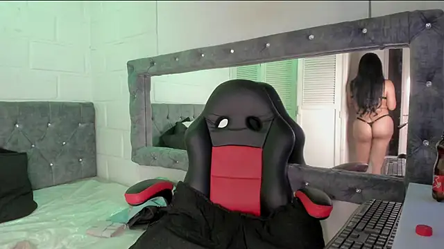 sarajhonson dl online show from December 2, 2024, 7:16 pm